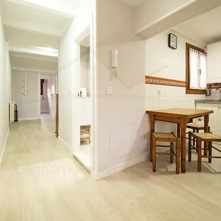 El Pico, Apartamento